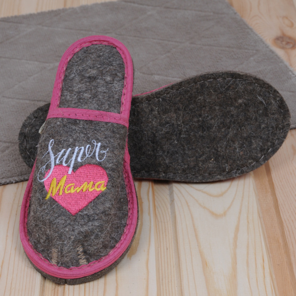 Тапочки войлочные женские Бурундук закрытые 'Супер мама', 100% шерсть в Москве
