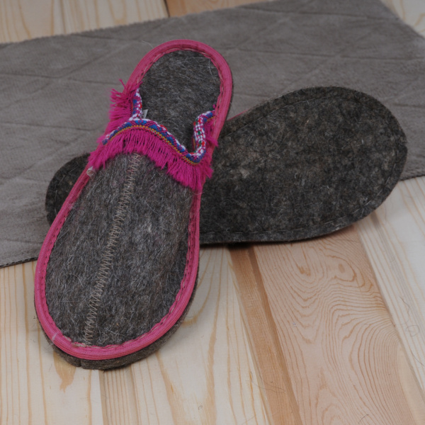 Тапочки войлочные женские Бурундук закрытые 'Классика', 100% шерсть в Москве